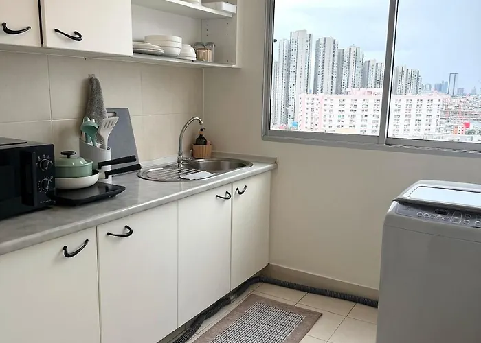 Mid-century Haven Near Bts Udomsuk Bangkok